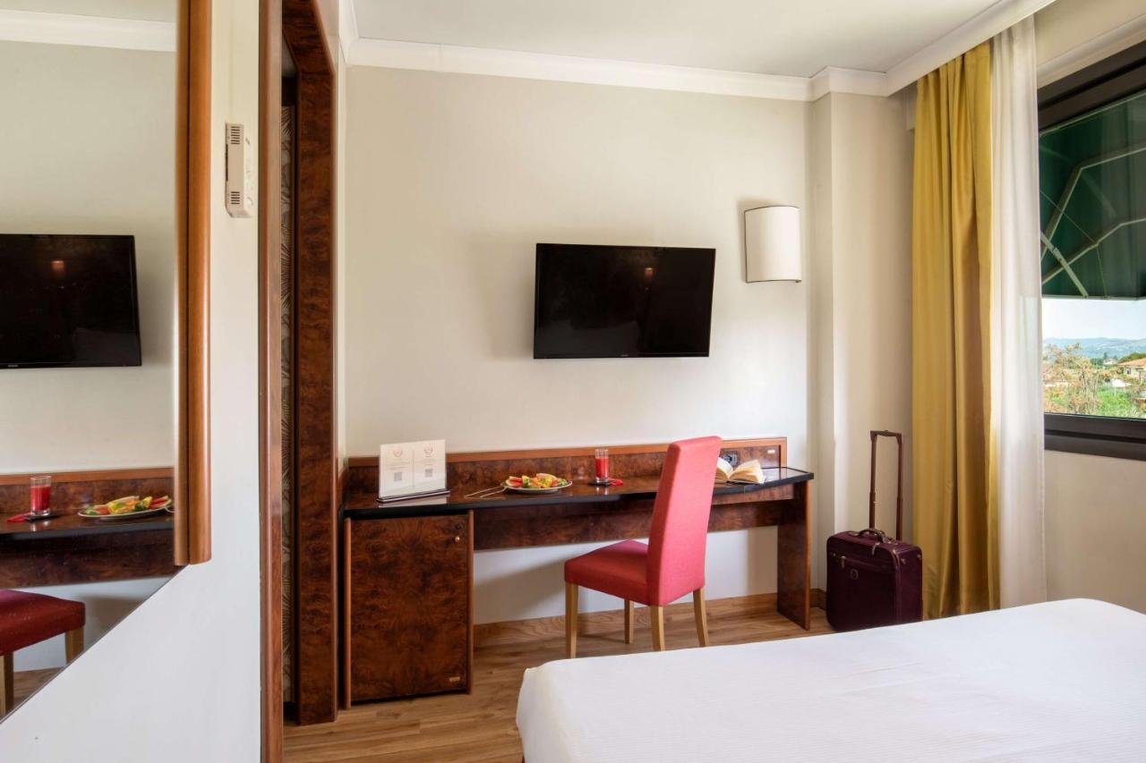 Western Park Roma Nord 4*