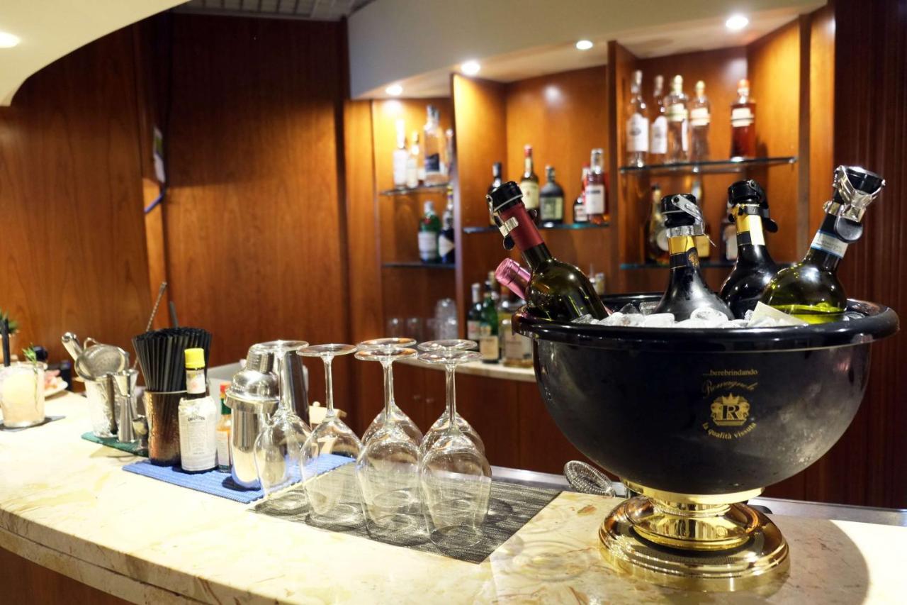 Western Park Roma Nord 4*